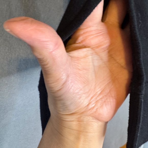 Torrid Classic Black Knit Crew Neck Sweatshirt. Excellent Condition. - Picture 2 of 6